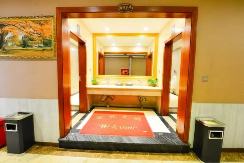 Longhai Hotel