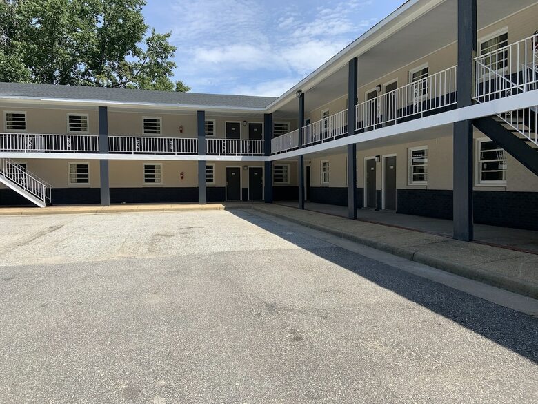 Hotel Birchwood Suites