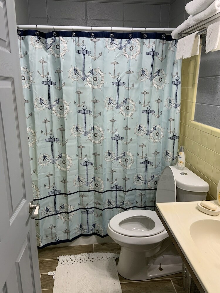 Hotel Birchwood Suites