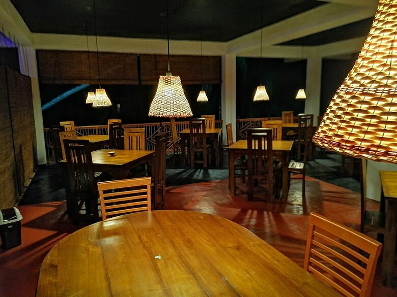 Hotel Macnara Traveller's Inn