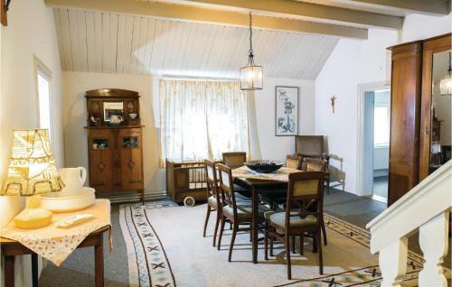 Five-bedroom Holiday Home In Beers
