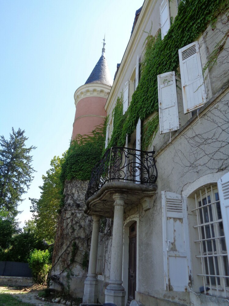Bed & Breakfast Chateau de Saint-genix