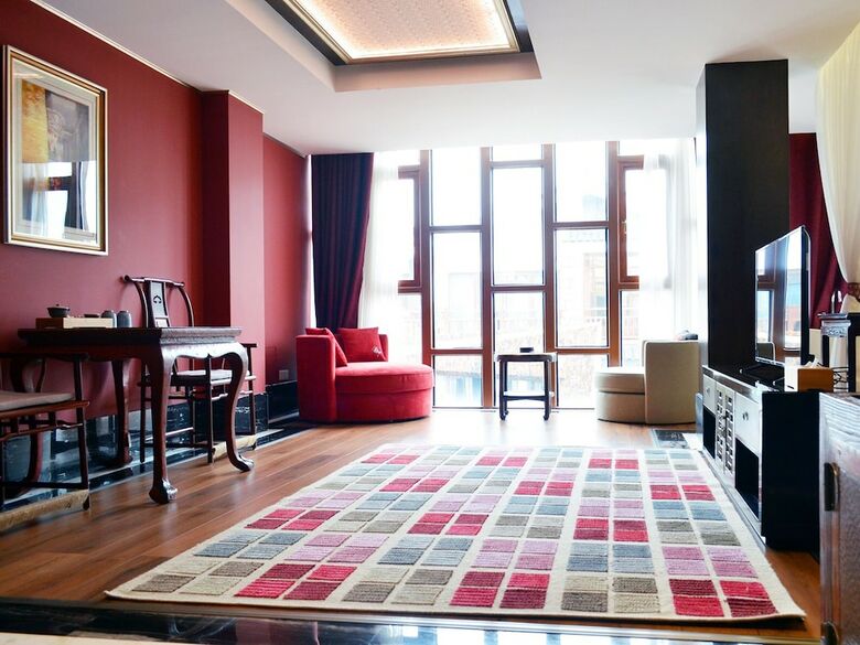 Qiancuihang Art Hotel