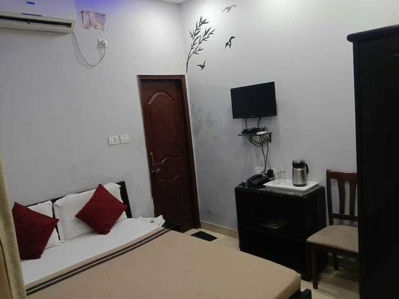 Hotel Adb Rooms Park Inn Varanasi