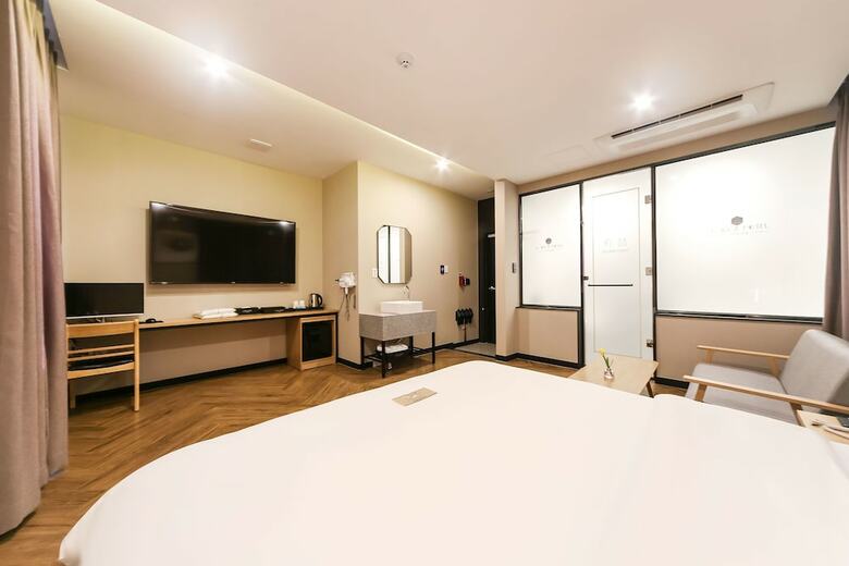 Le Idea Hotel