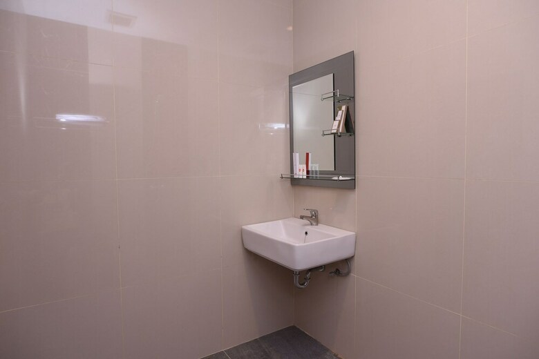Hostal Oyo 1262 Sabang Fair Hotel