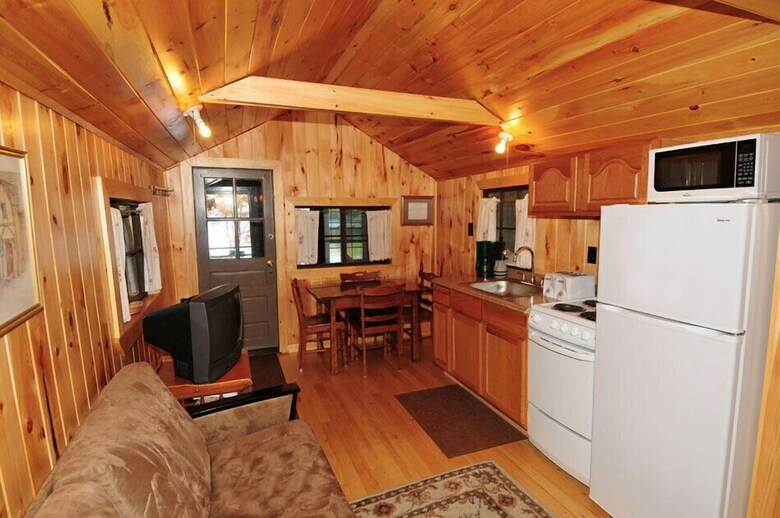 Posada Big Moose Inn Cabins And Campground