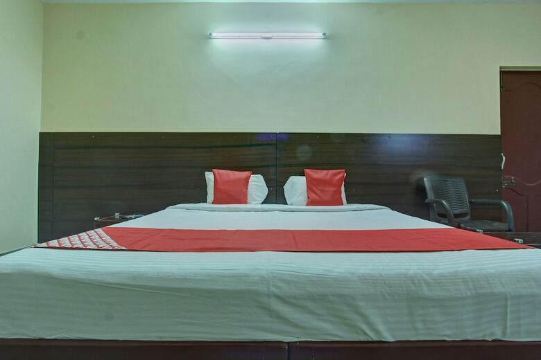 Hotel Oyo 27946 Sandhanam As Abode