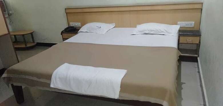 Hotel Iroomz Annapoorna Residency