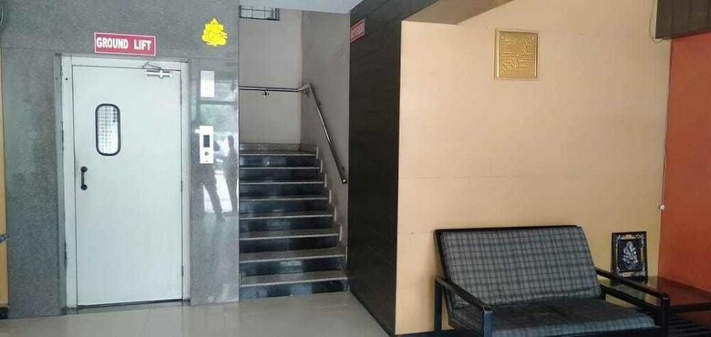 Hotel Iroomz Annapoorna Residency