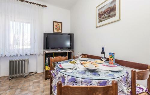 Two-bedroom Apartment In Zlobin