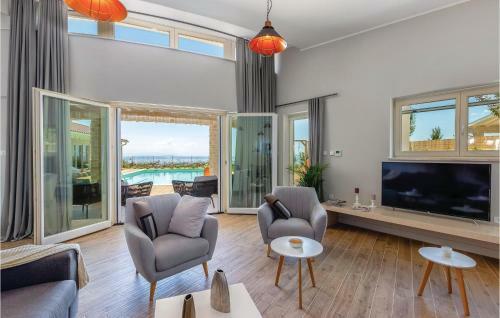 Four-bedroom Holiday Home In Veprinac