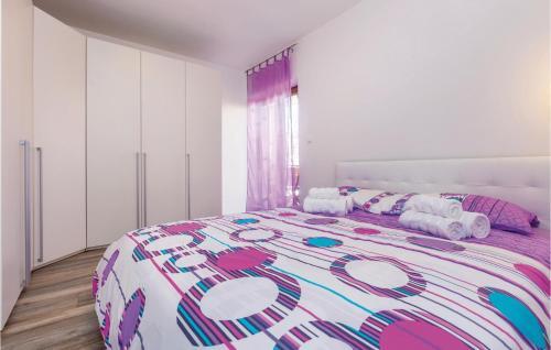 One-bedroom Apartment In Vantacici