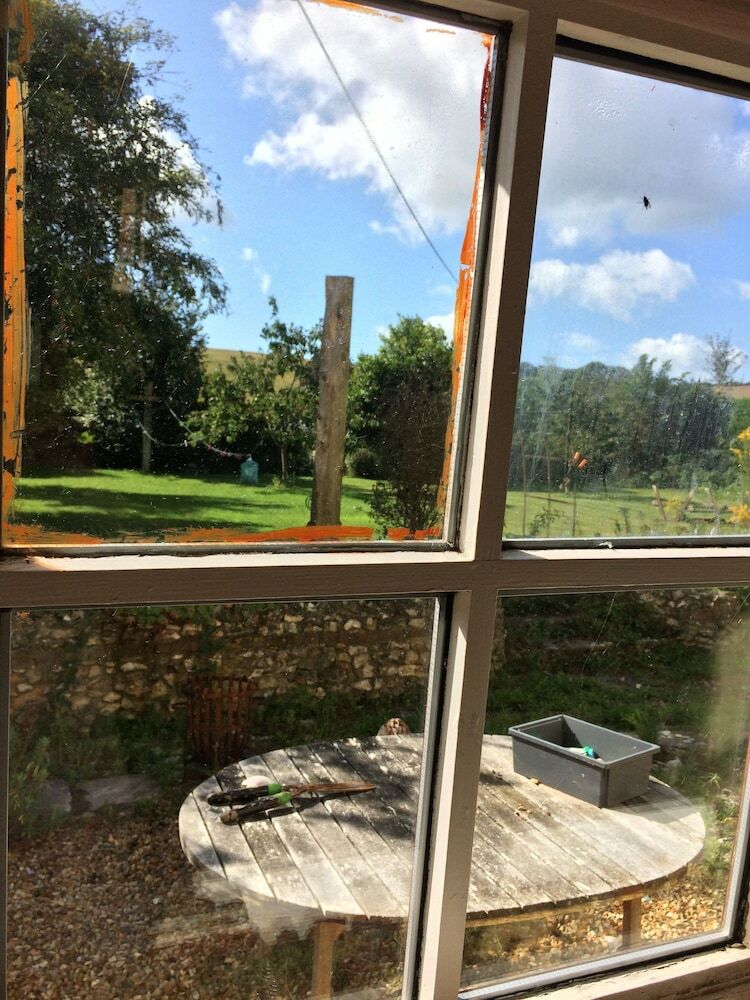 Bed & Breakfast Belhuish Farmhouse