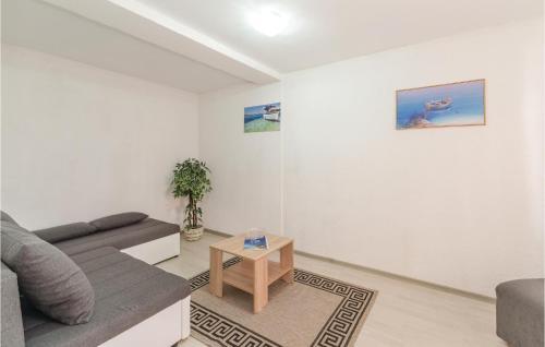 Two-bedroom Apartment In Vir