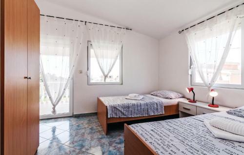 One-bedroom Apartment In Vir
