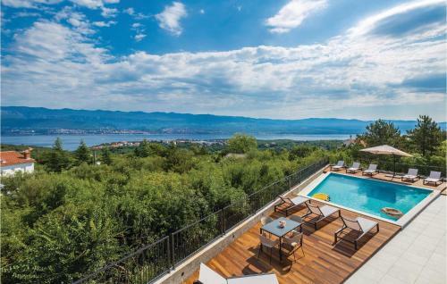 Five-bedroom Holiday Home In Polje