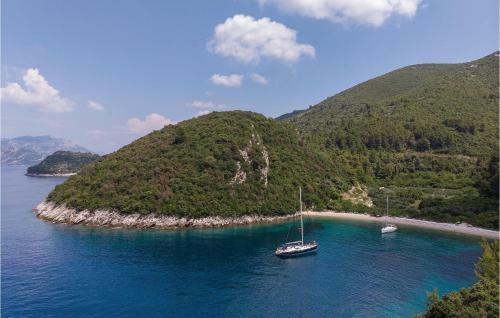 Four-bedroom Holiday Home In Kneze