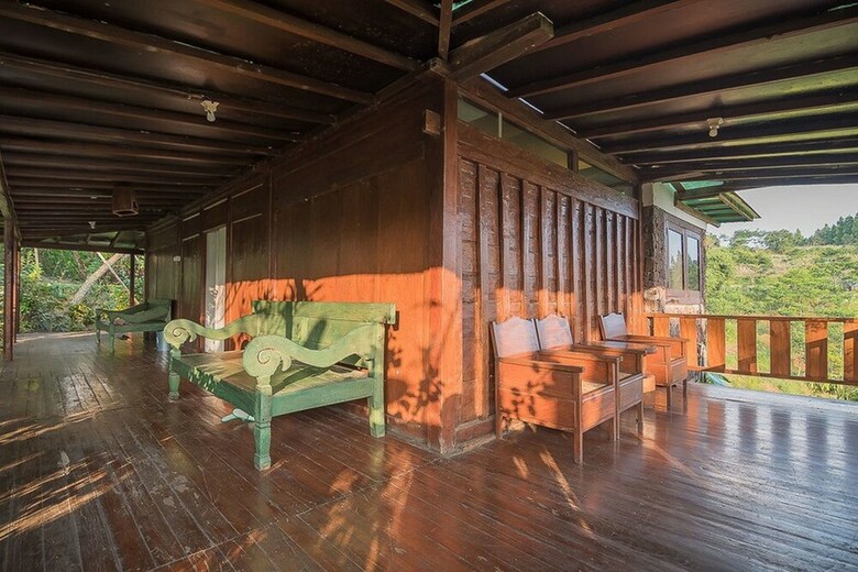 Hotel Reddoorz Resort @ Lembang 2