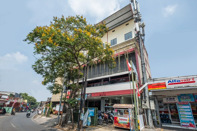 Hostal Oyo 1360 Bumi Makhraja