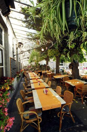 Royal Hotel-restaurant Bonhomme