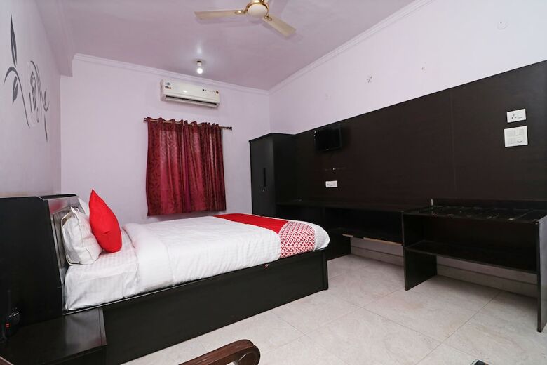 Hotel Oyo 45787 Mangalam Resort