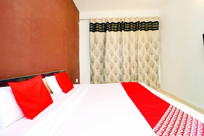 Hotel Oyo 38557 The Wedding Point
