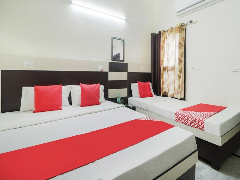 Hotel Oyo 45903 Royal Guest House