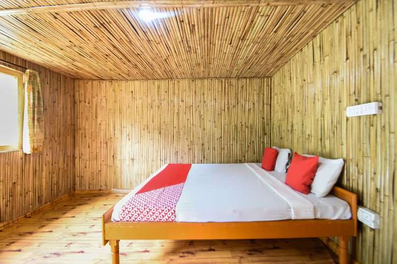 Hotel Oyo 47035 Reva Camps