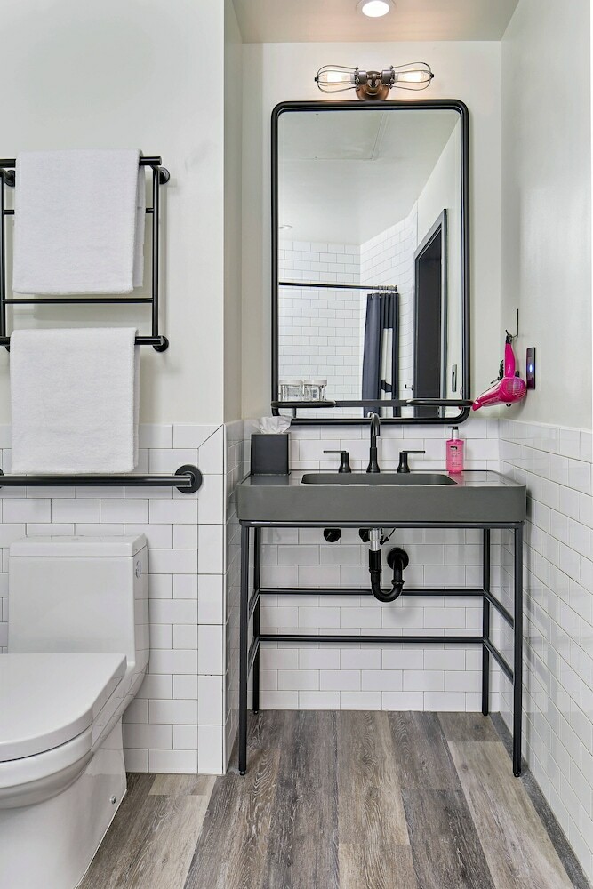 Hotel Moxy Columbus Short North