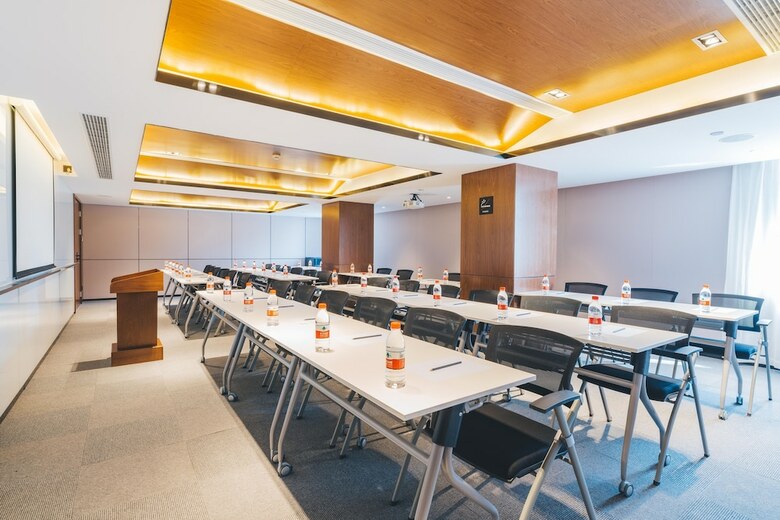 Atour Hotel City Hall Linyi