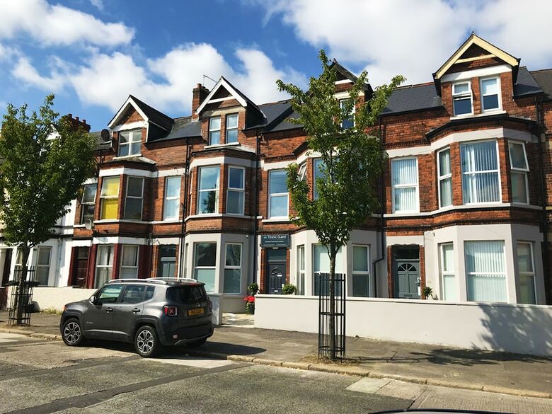 Bed & Breakfast Titanic Guest Boutique Accommodation