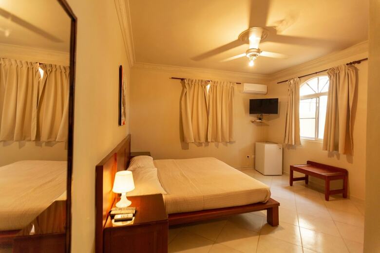 Private 6 Bedroom Villa Great For Parties