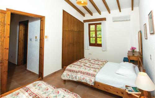 Three-bedroom Holiday Home In Miliou Paphos