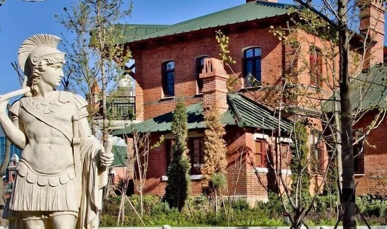 Railway 1896 Garden Hotel
