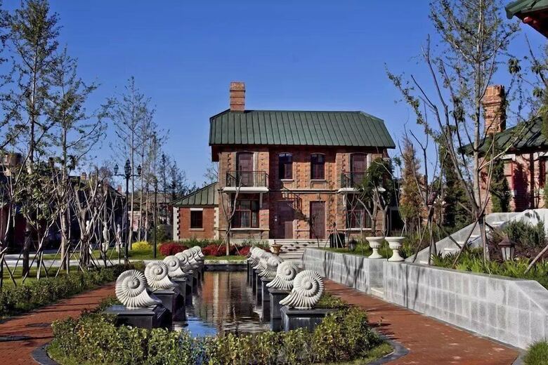 Railway 1896 Garden Hotel