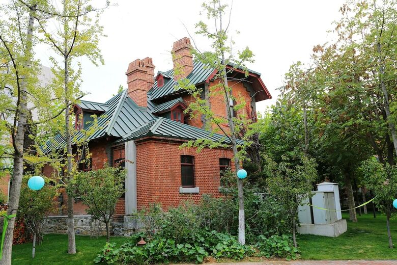 Railway 1896 Garden Hotel