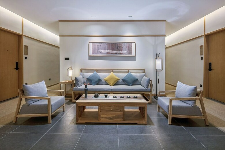 Qianna Yingtang Hotel