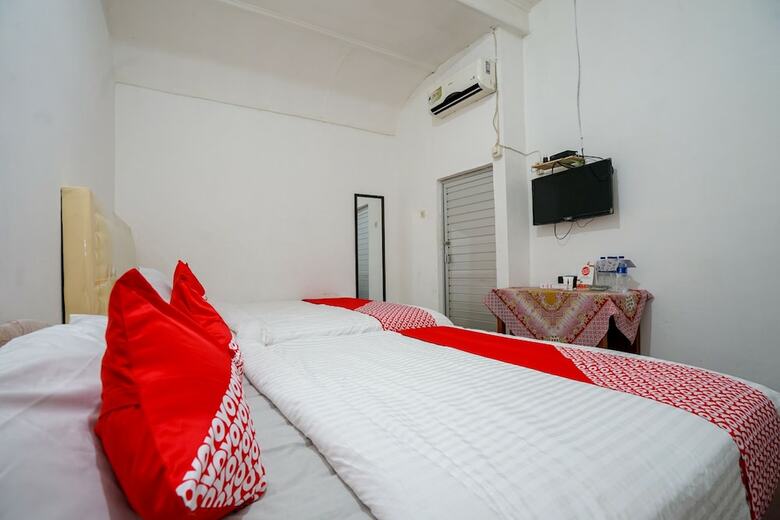 Oyo 1216 Hotel Sejati