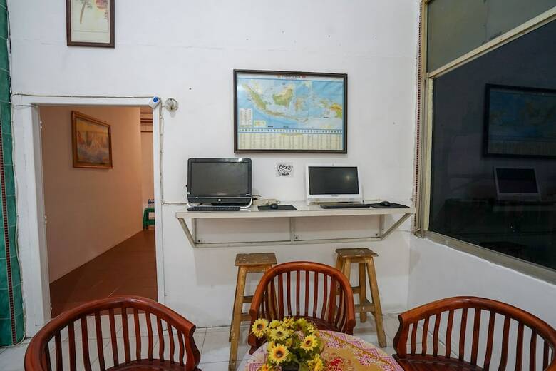 Oyo 1216 Hotel Sejati