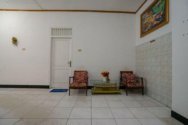 Oyo 1216 Hotel Sejati