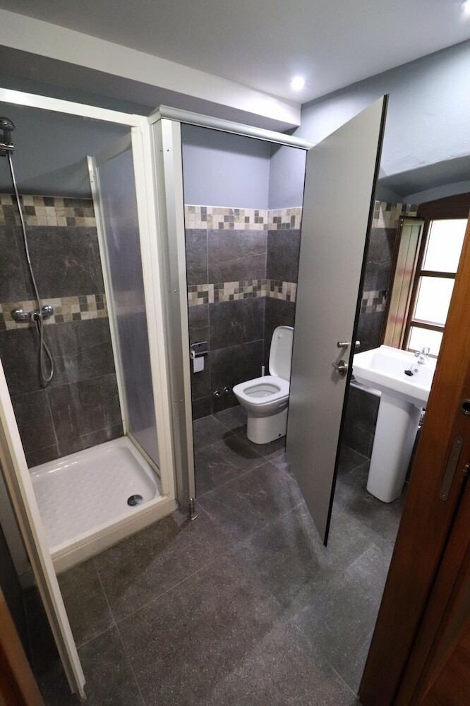 Hostal Albergue de Arrojo