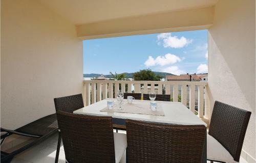 Two-bedroom Apartment In Pirovac