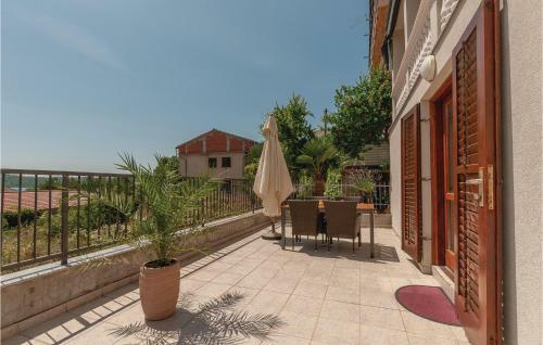 One-bedroom Apartment In Pirovac