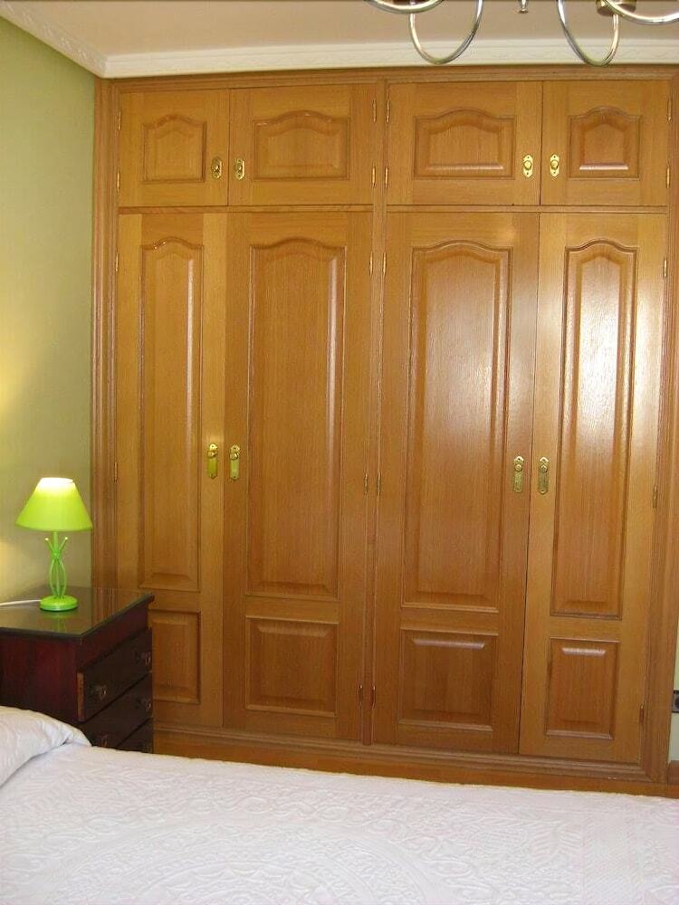 Hostal Albergue Agustina - Hostel