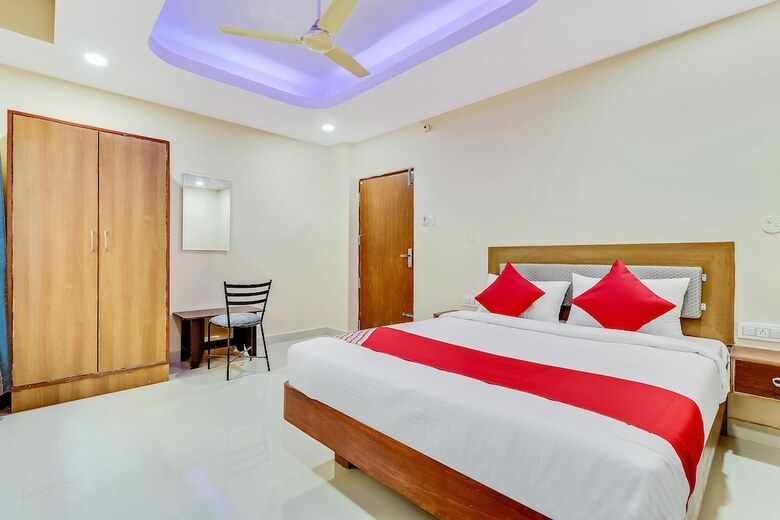 Capital O 49646 Hotel Champion Paradise