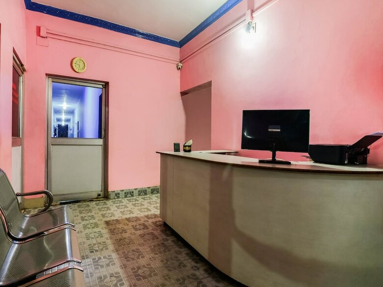 Spot On 60927 Hindustan Hotel & Lodging