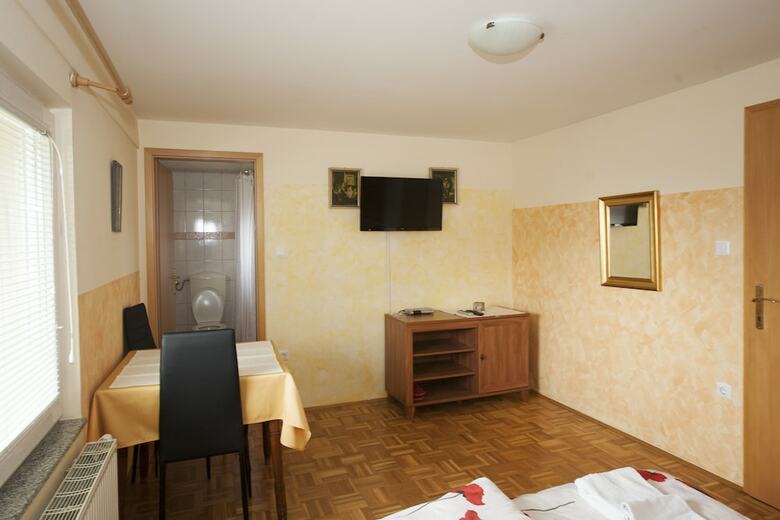 Hotel Guesthouse ?elan