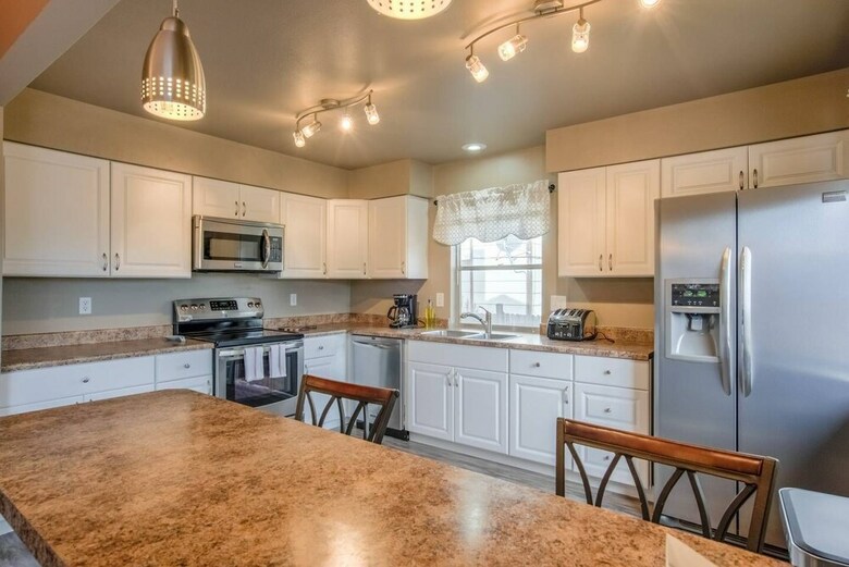 3bdrm Value And Comfortcheyenne Mountain Suburbs!