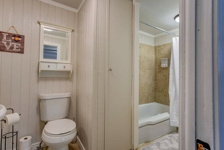 Villa 2 Bdolympic Trainingnear Parks, A Lake, Downtown